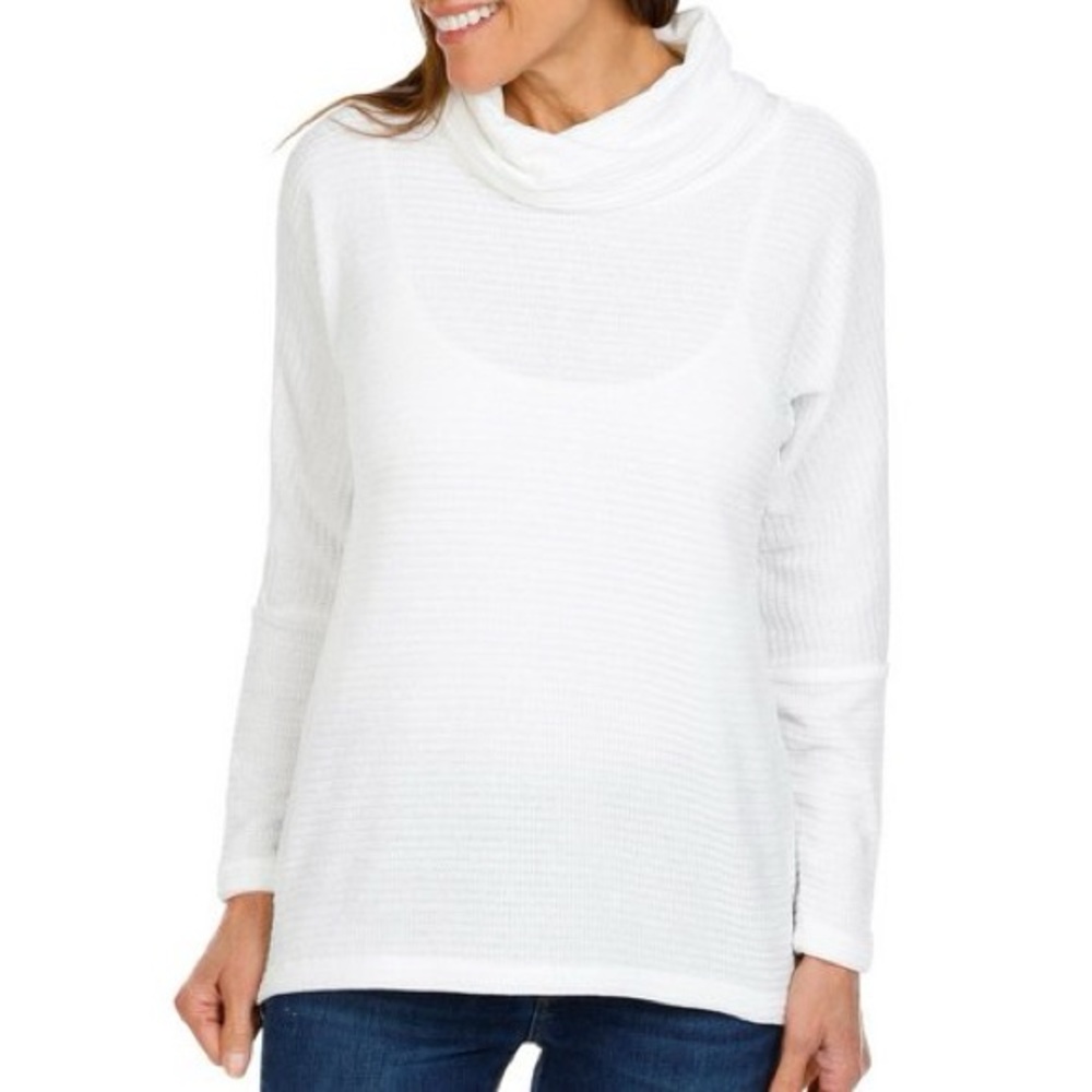 Chenault White Ribbed Knit Turtleneck Sweater Batwing Sleeve Size Medium NWT